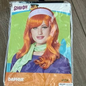 Daphne Wig
